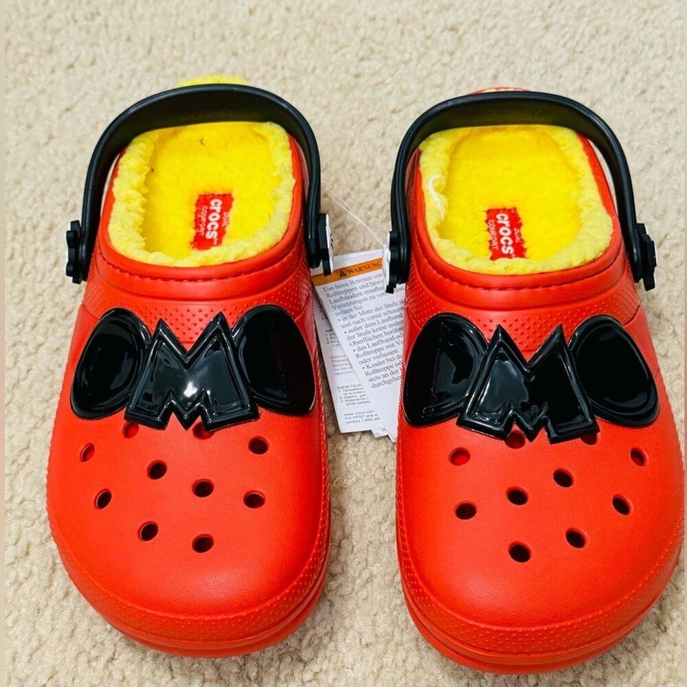 NWT Crocs Unisex-Child Classic Lined Disney Mickey Mouse Clogs Shoes Sz US J5